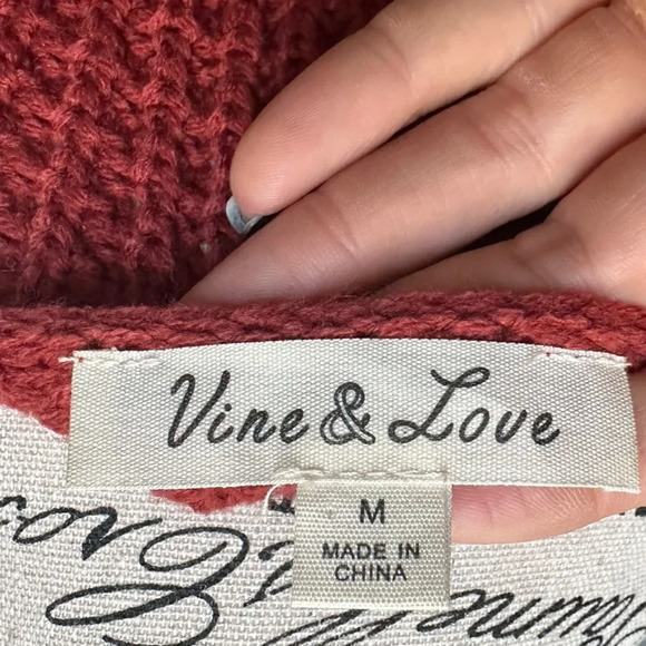 Vine & Love women’s burnt orange tassel sweater size medium - Picture 3 of 5